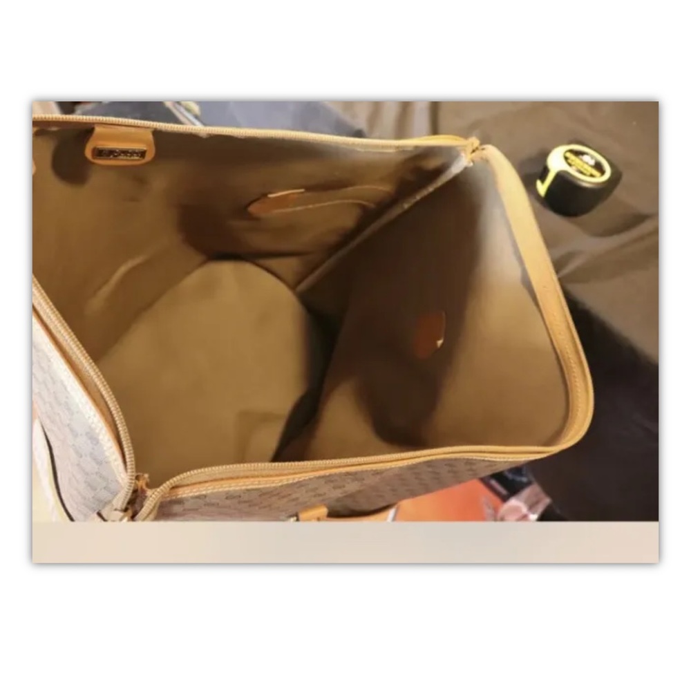 Gucci GG Monogram Travel Vintage Bag Authentic Overnight Bag EUC. 
22X18 - Picture 3 of 4